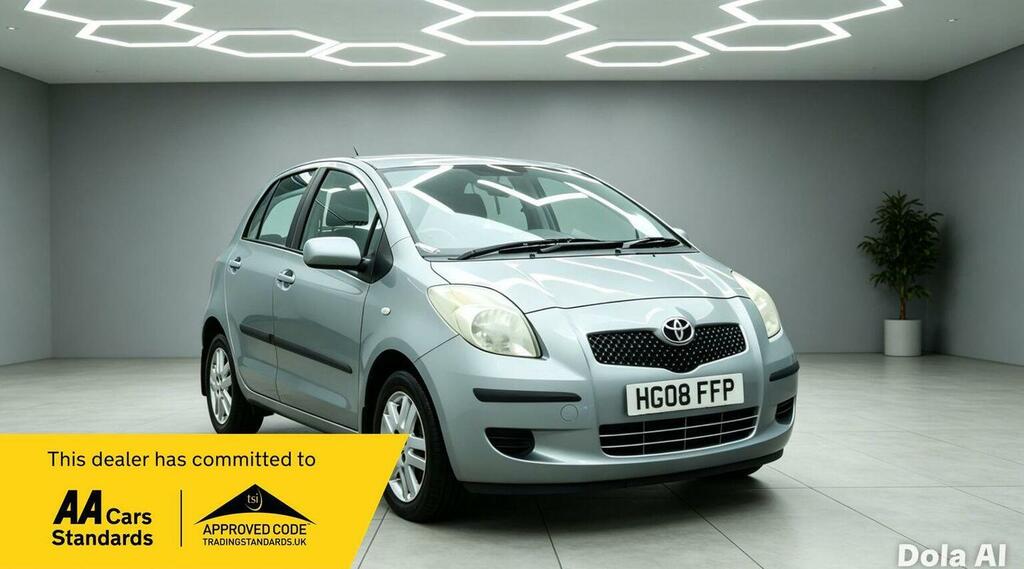 Toyota Yaris 1.3 Vvt-i Tr Grey #1