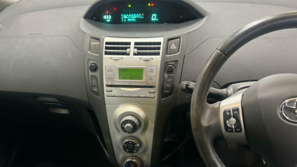 Toyota Yaris 1.3 Vvt-i Tr Grey #8