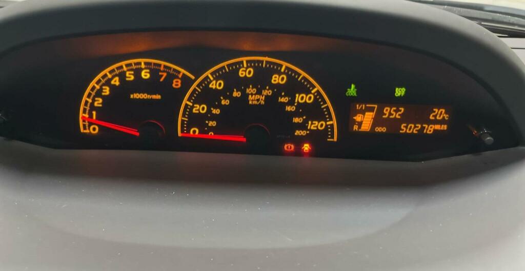 Toyota Yaris Hatchback Silver #7