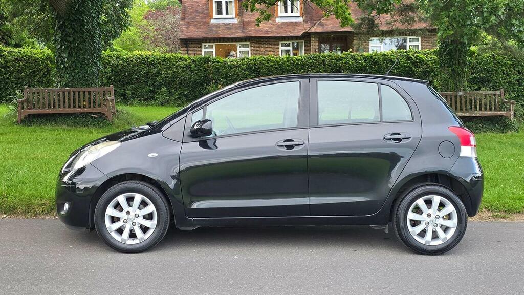 Toyota Yaris 1.0 Vvt-i 16V Gs Red #4