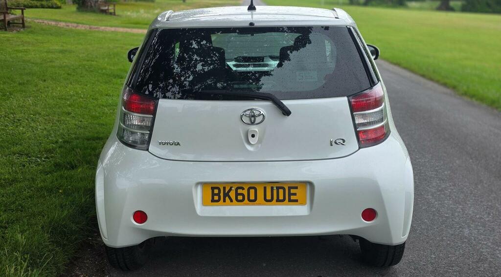 Toyota IQ 1.0 Vvt-i Euro 4 White #6