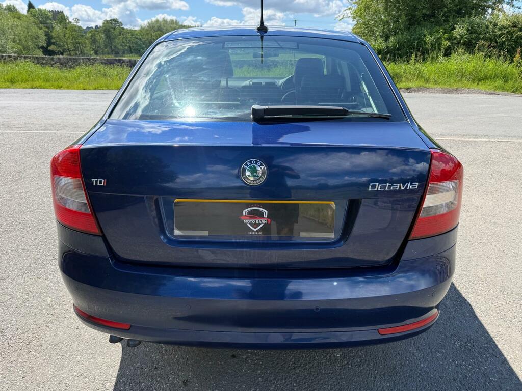 Skoda Octavia Vrs Red #8