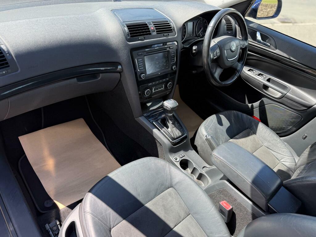 Skoda Octavia Vrs Red #40