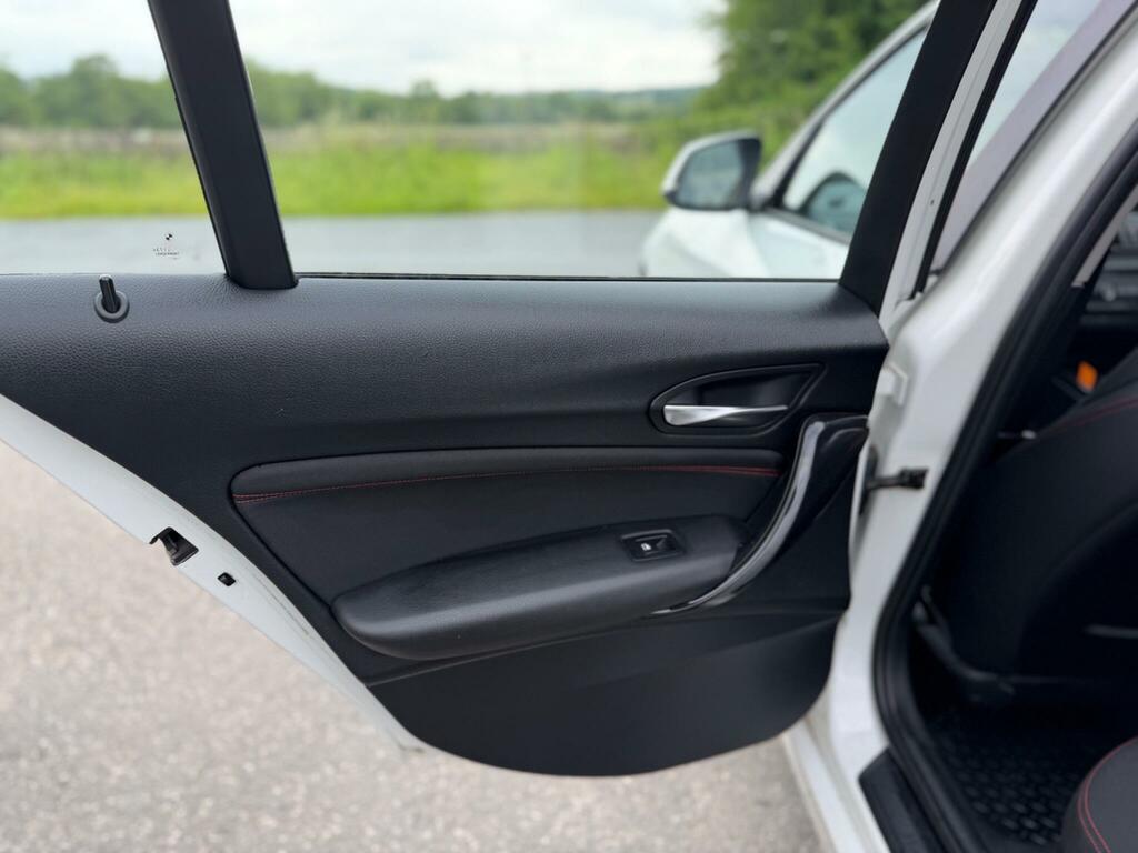 BMW 1 Series 120D Se Silver #24