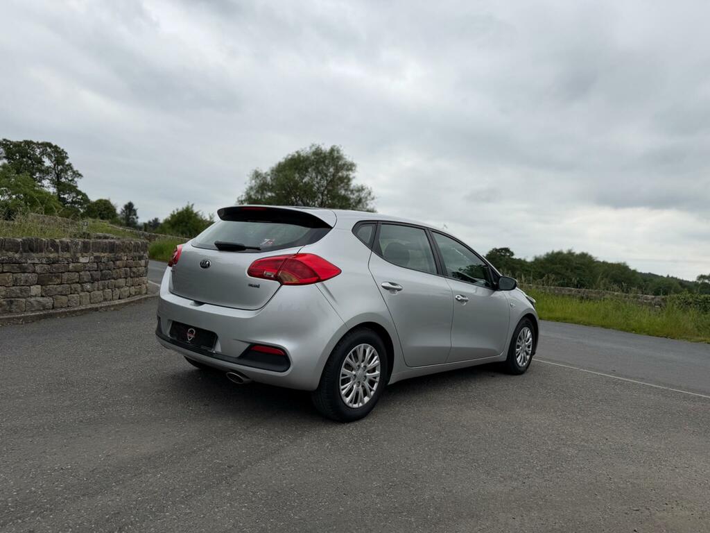 Kia Ceed 1.6 Gdi 4 Tech Hatchback Dct Euro 5 13 Blue #16