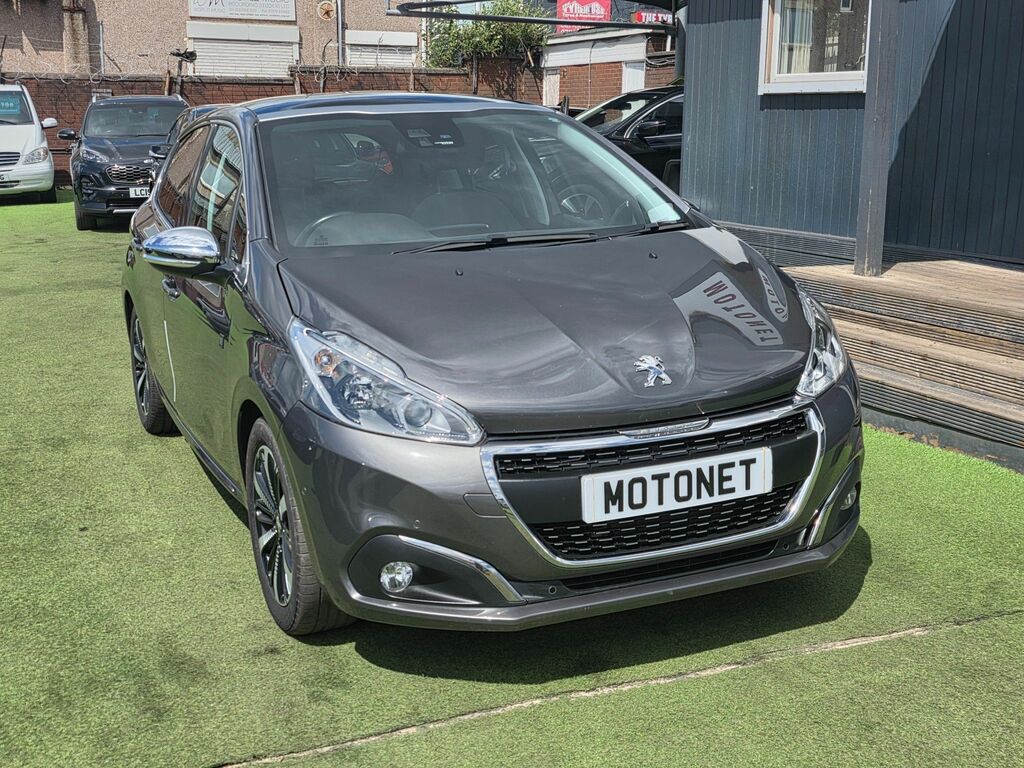 Peugeot 208 1.2 Puretech Tech Edition Hatchback Man YL68ZSE Grey