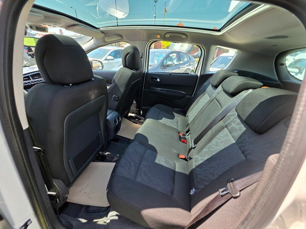 Peugeot 3008 Hdi Active Silver #11