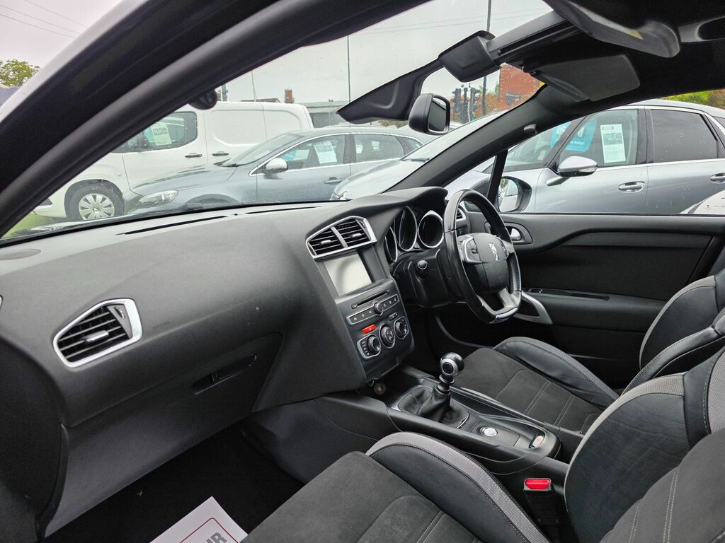 DS DS 4 Crossback Hatchback 1.6 Bluehdi Crossback Eat6 Euro 6 Ss White #32