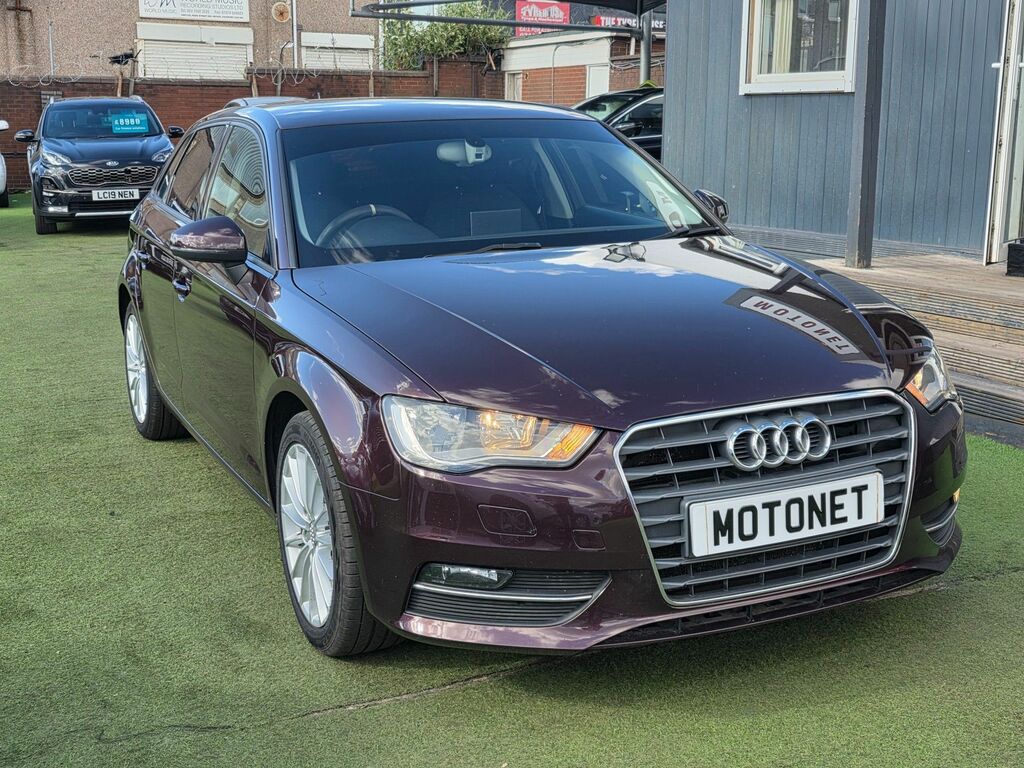 Audi A3 1.4 Tfsi Cod Se Sportback Eur Red