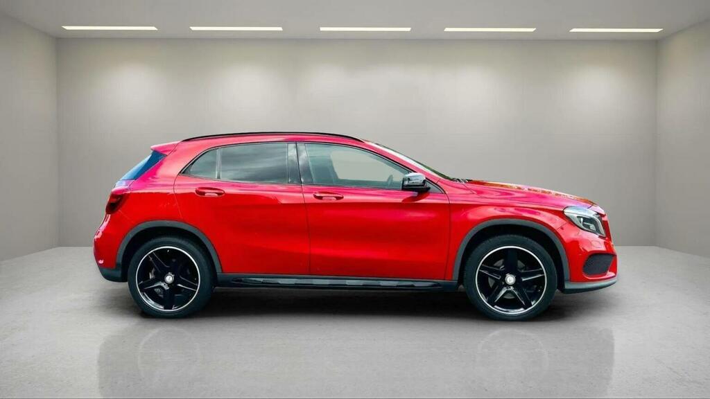 Mercedes-Benz GLA Class Suv 2.1 Gla220d Amg Line Premium 7G-dct 4Matic E EU17WKD Red #3