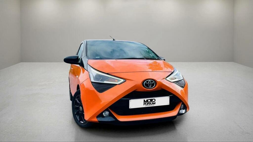 Toyota Aygo 1.0 Vvt-i X-cite X-shift Euro 6 Orange