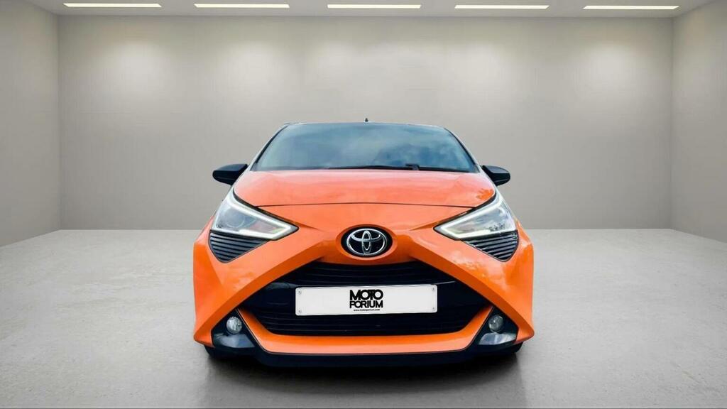 Toyota Aygo Hatchback 1.0 Vvt-i X-cite X-shift Euro 6 201 EX69YRS Orange #3