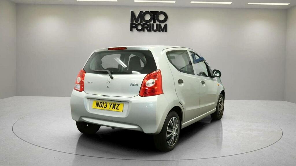 Suzuki Alto Sz White #11