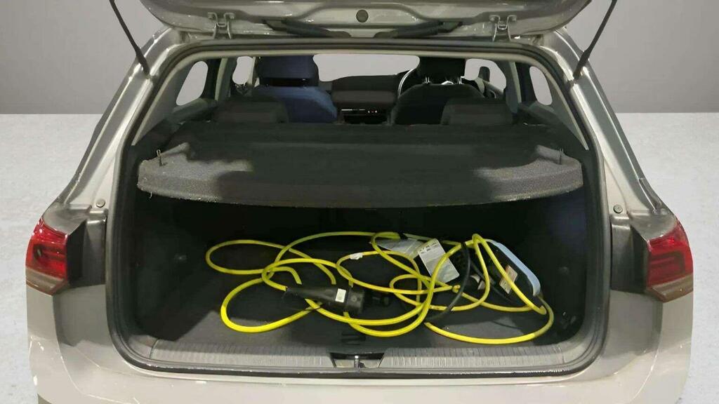 Volkswagen e-Golf 1.5 Etsi 150 R-line Dsg White #9