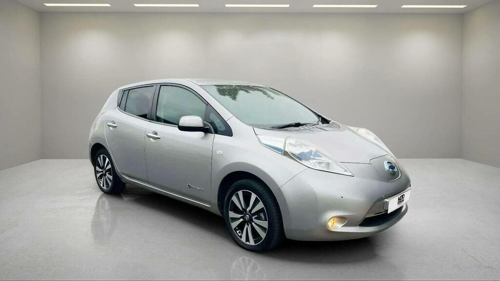 Nissan Leaf Hatchback 24Kwh Tekna 201565 Silver #3