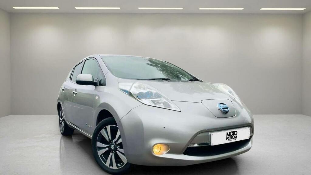 Nissan Leaf Hatchback 24Kwh Tekna 201565 Silver