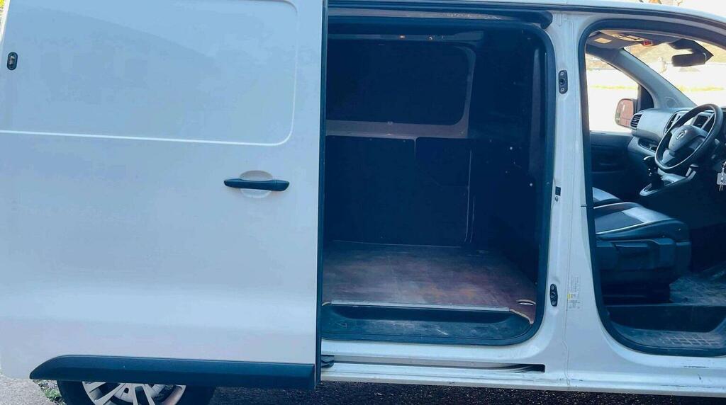 Vauxhall Vivaro 3100 2.0D 120Ps Elite H1 Van Brown #20