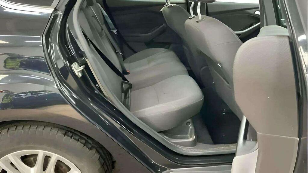 Ford Focus 1L Titanium Black #8