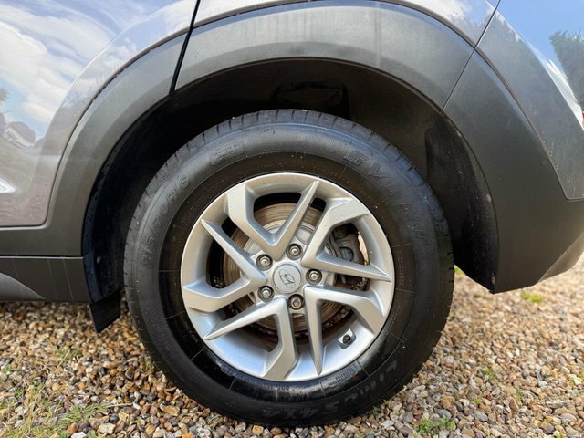 Hyundai Tucson Suv Grey #22