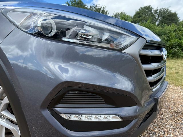 Hyundai Tucson Suv Grey #3