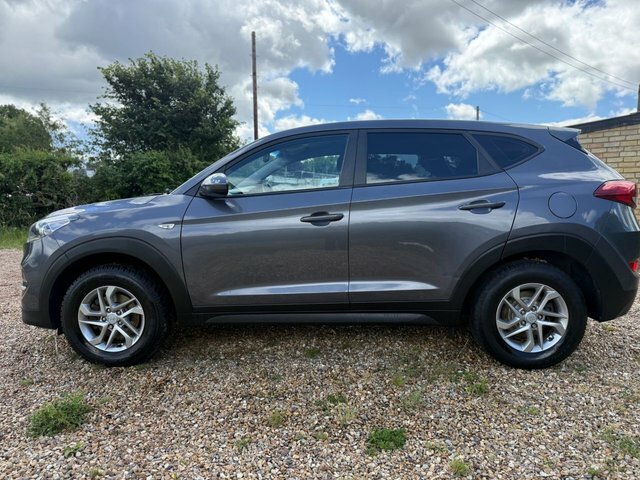 Hyundai Tucson Suv Grey #9