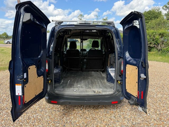 Ford Transit Courier Sport Tdci White #11