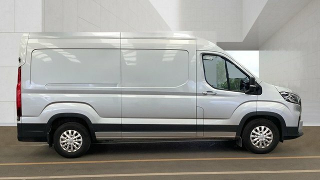 Maxus Deliver 9 Manual Silver #3