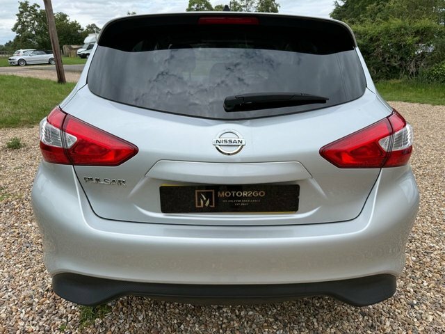 Nissan Pulsar Hatchback Blue #8