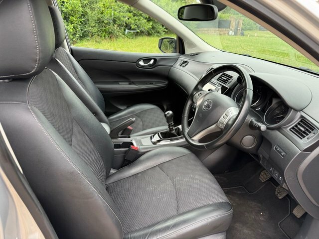 Nissan Pulsar Hatchback Blue #17