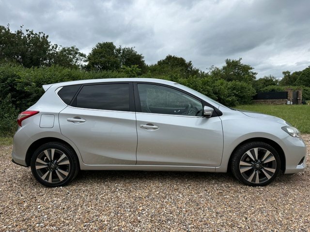Nissan Pulsar Hatchback Blue #15