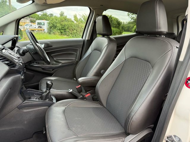Ford Ecosport Titanium Black #30