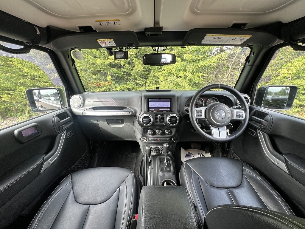 Jeep Wrangler V6 Rubicon #2