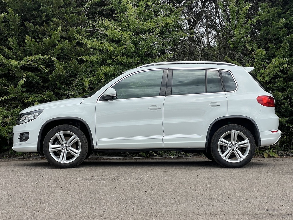 Volkswagen Tiguan R-line Tsi Bluemotion Technology White #5