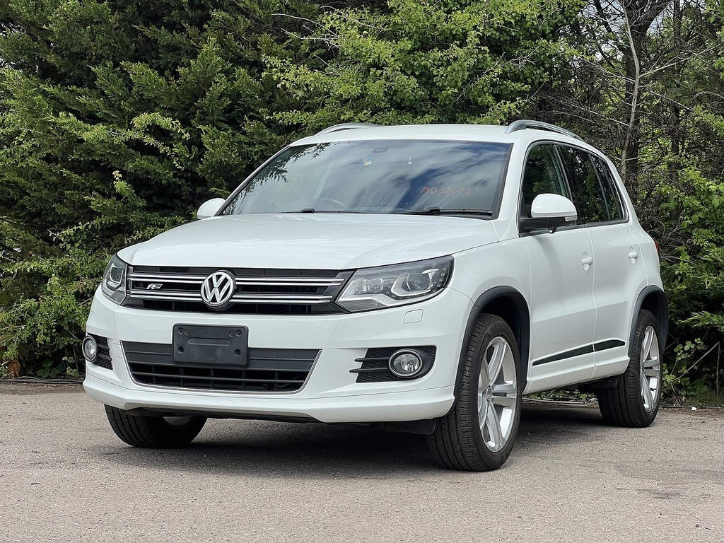 Volkswagen Tiguan R-line Tsi Bluemotion Technology White #3