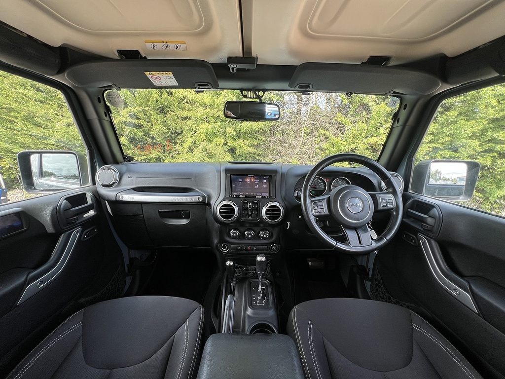 Jeep Wrangler Unlimited Sahara #2