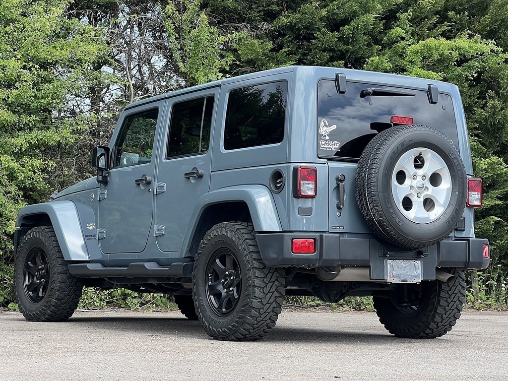 Jeep Wrangler Unlimited Sahara #6