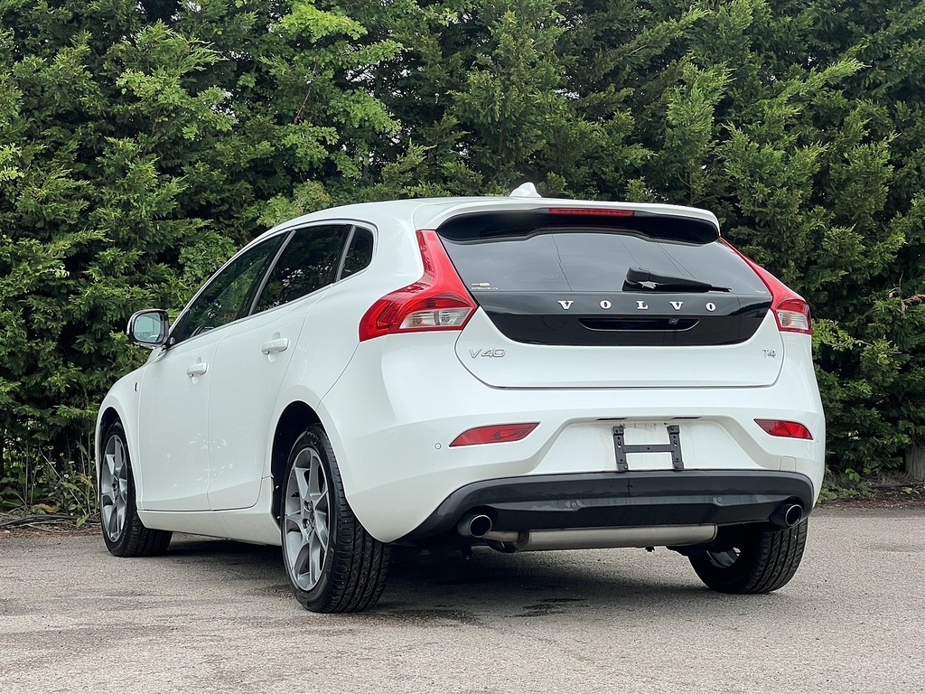 Volvo V40 T4 Se Lux Nav White #6