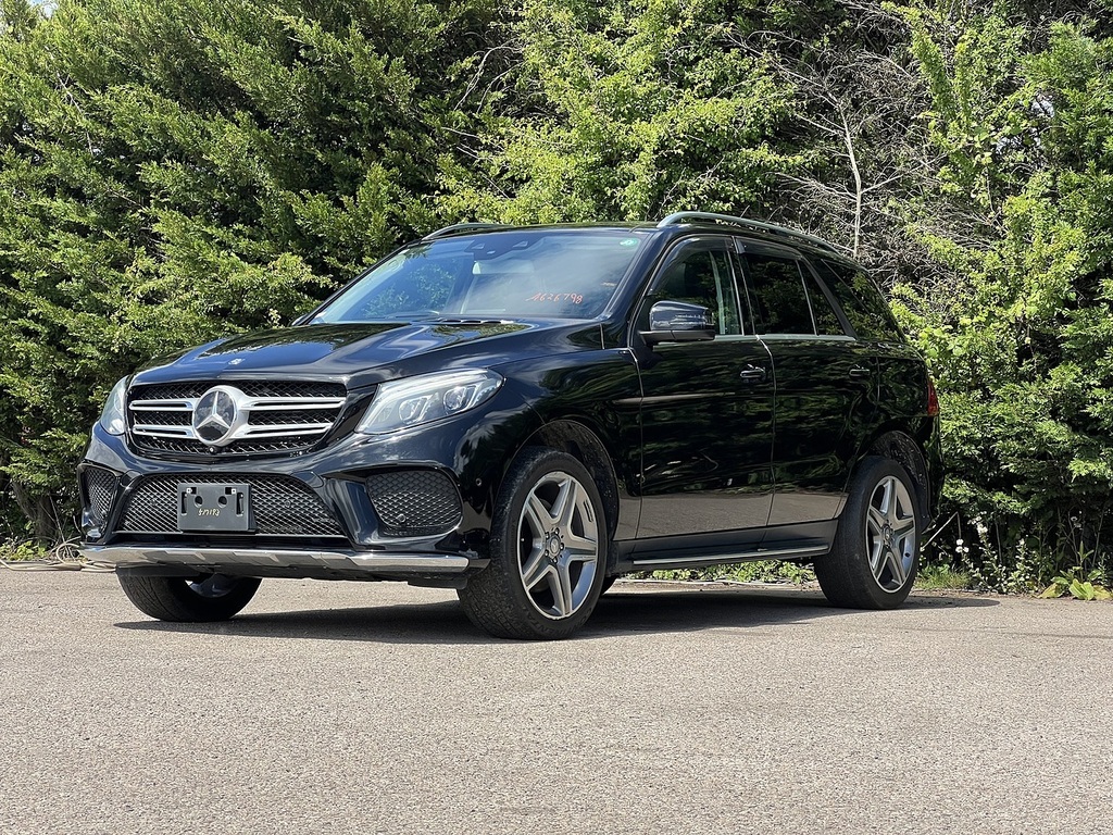 Mercedes-Benz GLE Class Gle 350 D 4Matic Amg Line Premium Plus Black #3