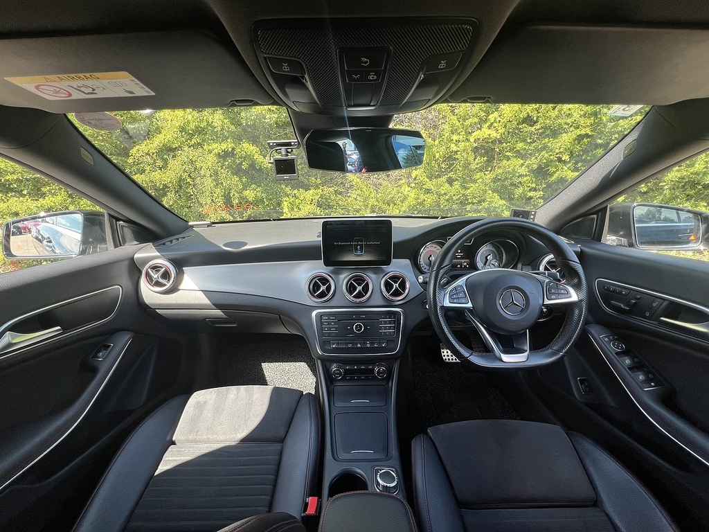 Mercedes-Benz CLA Class Cla 180 Amg Line Premium Black #2