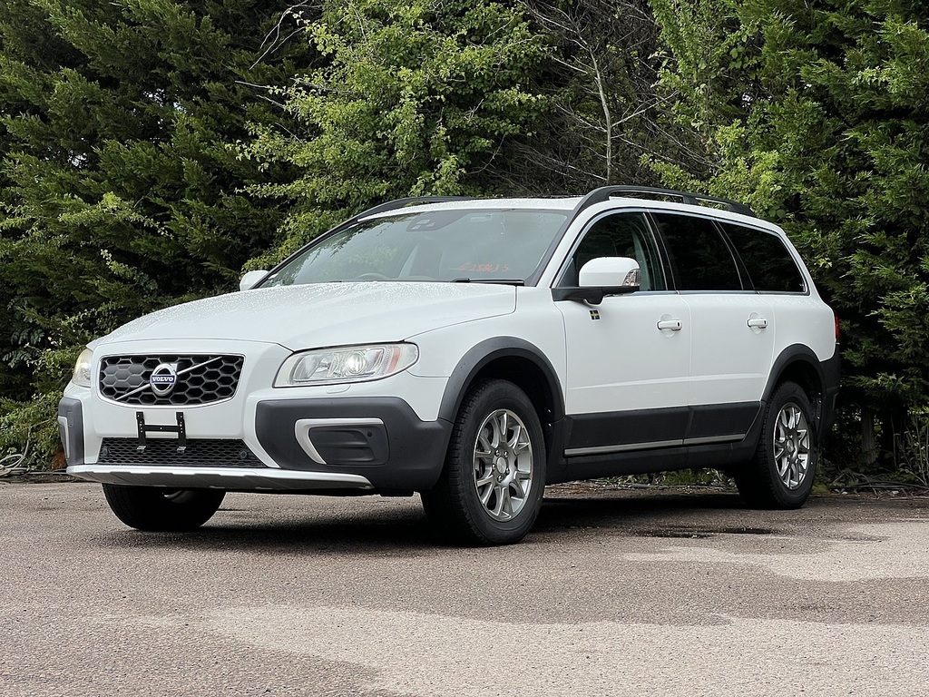Volvo XC70 Se Lux White #3