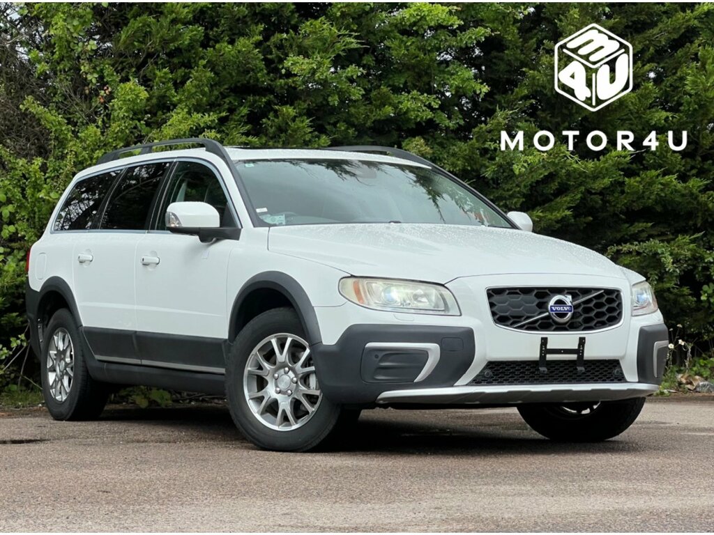 Volvo XC70 Se Lux White