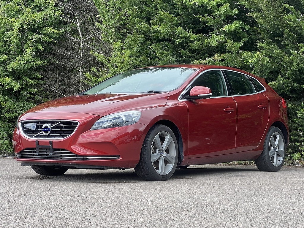 Volvo V40 T4 Se Lux Nav Red #3