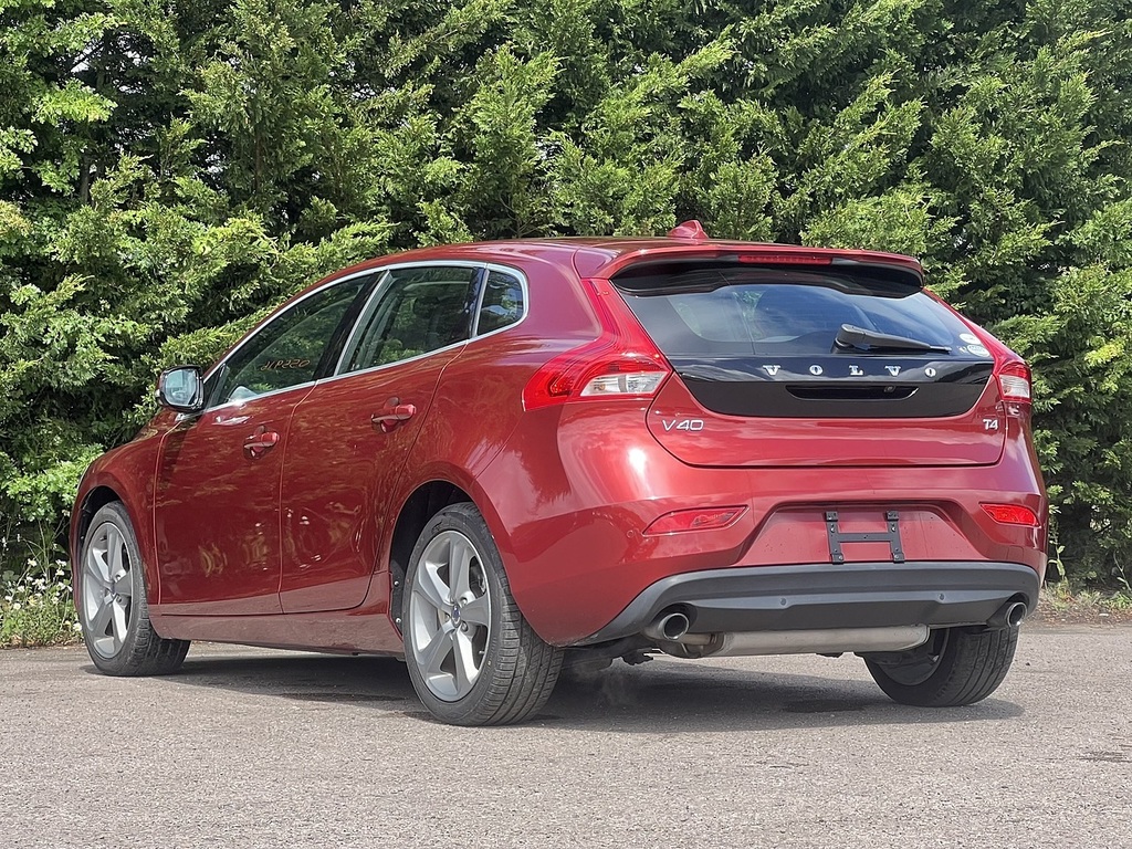 Volvo V40 T4 Se Lux Nav Red #6