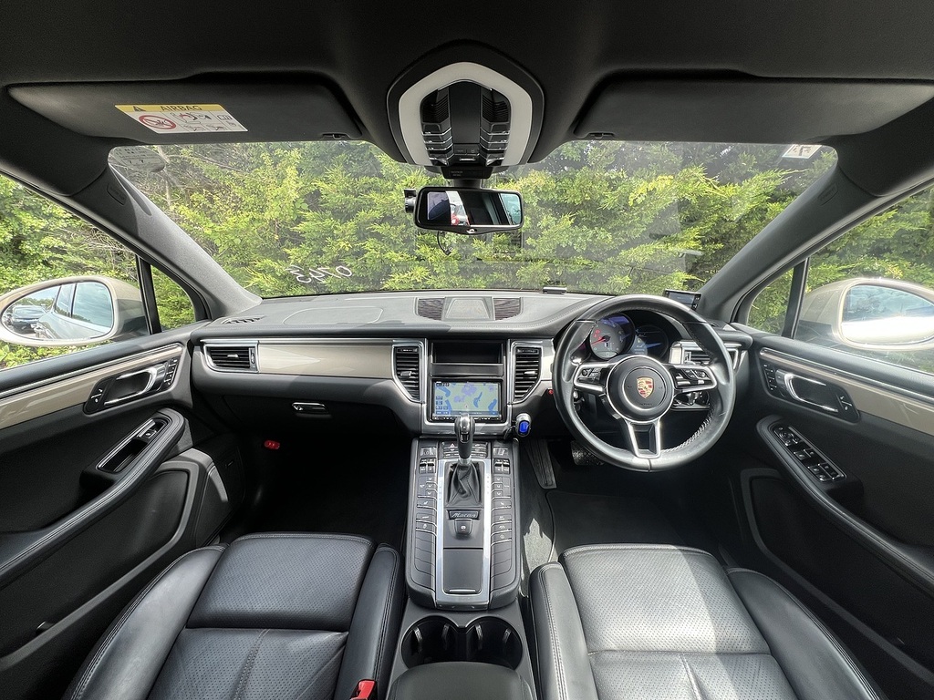Porsche Macan S Pdk Gold #2
