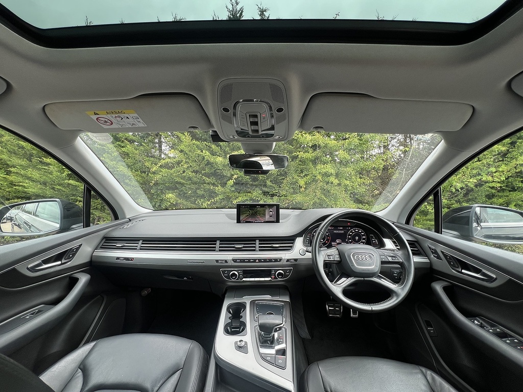 Audi Q7 Tfsi Quattro  Black #2