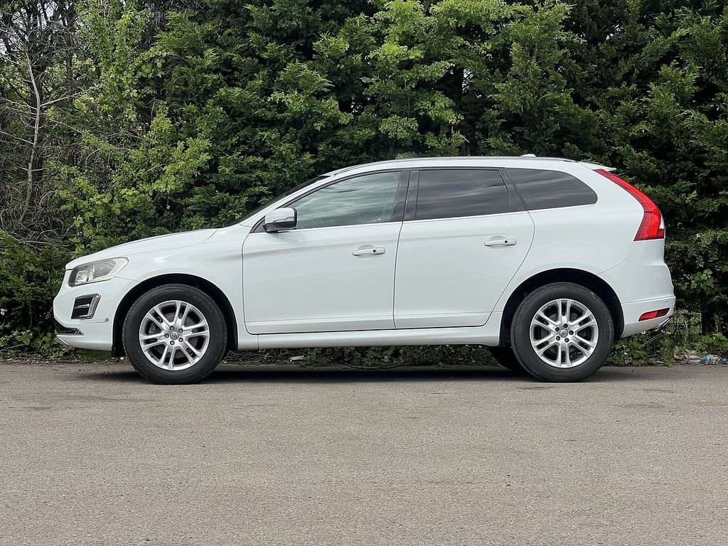 Volvo XC60 T5 Se Lux Nav White #5