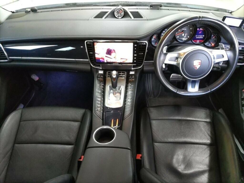 Porsche Panamera Hatchback White #14