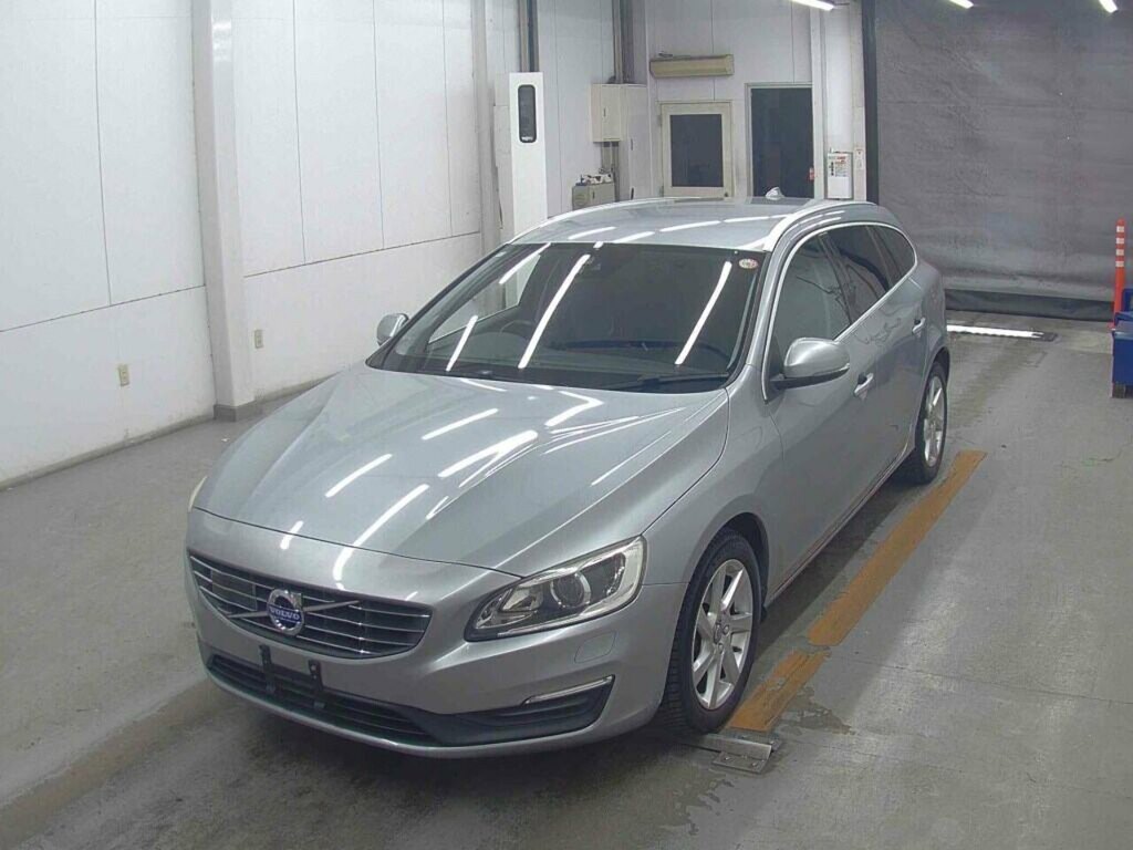 Volvo V60 Luxury Edition #2