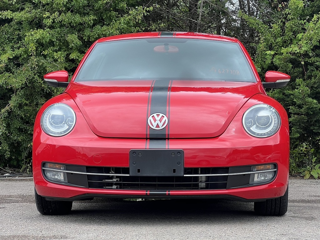 Volkswagen Beetle Design Tsi Red #4