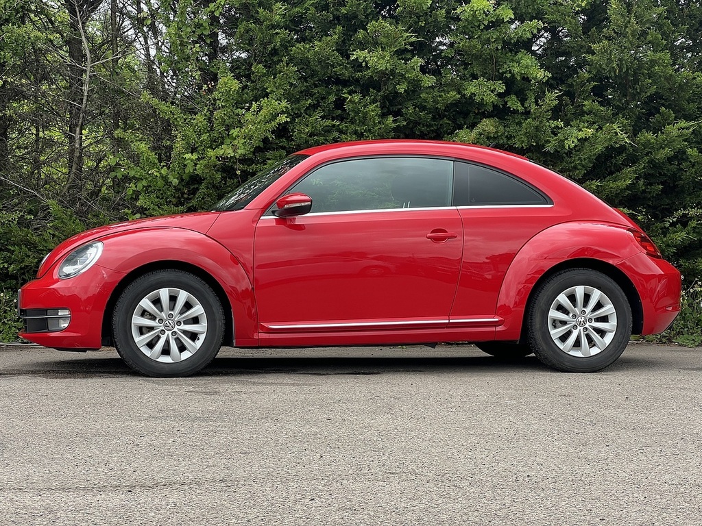 Volkswagen Beetle Design Tsi Red #5